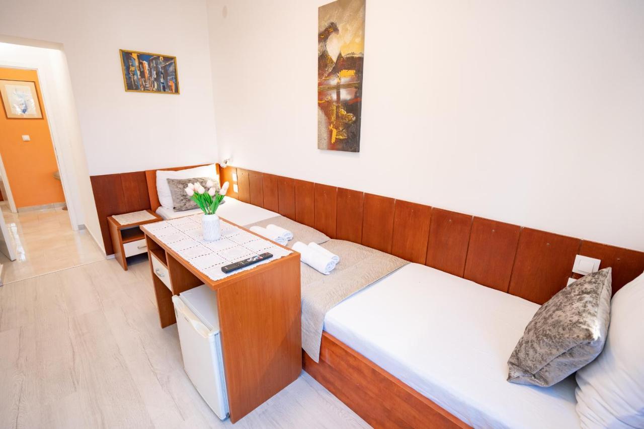Rooms Magnolia With Pool Novaglia Esterno foto