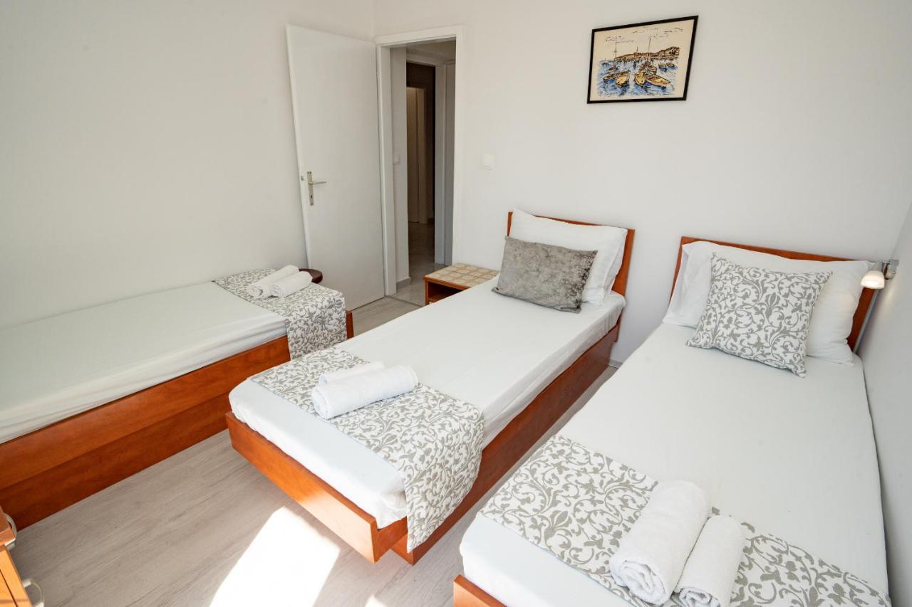 Rooms Magnolia With Pool Novaglia Esterno foto