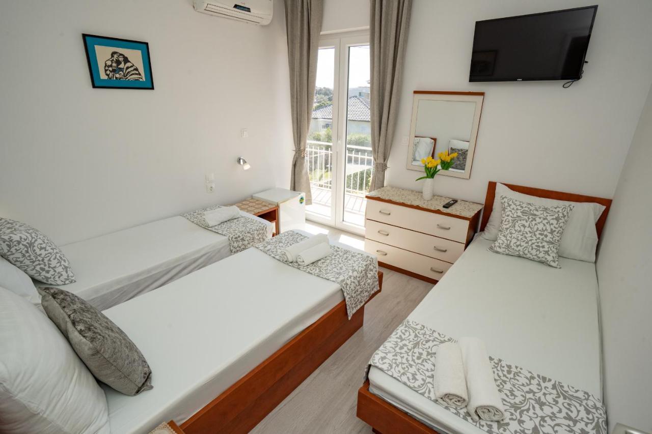 Rooms Magnolia With Pool Novaglia Esterno foto