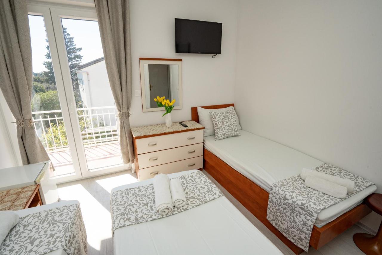 Rooms Magnolia With Pool Novaglia Esterno foto
