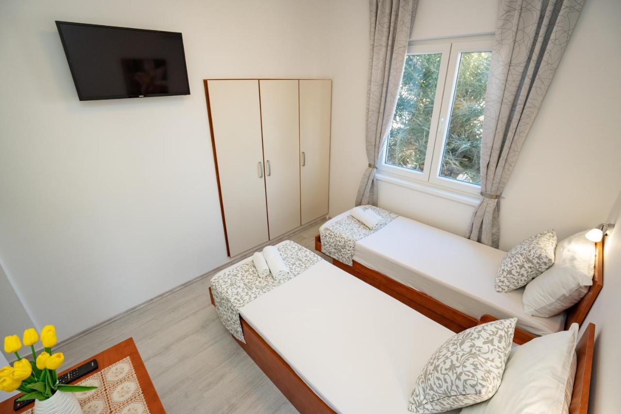 Rooms Magnolia With Pool Novaglia Esterno foto