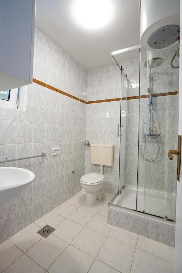Rooms Magnolia With Pool Novaglia Esterno foto